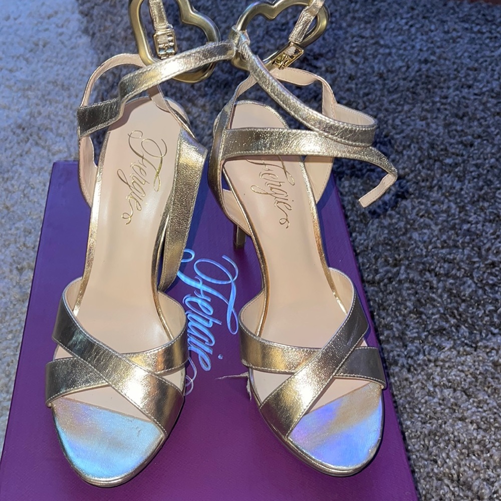 Fergie | Gold💛 Stiletto Heels | Size 9 | Gently worn with a few minor scuffs|